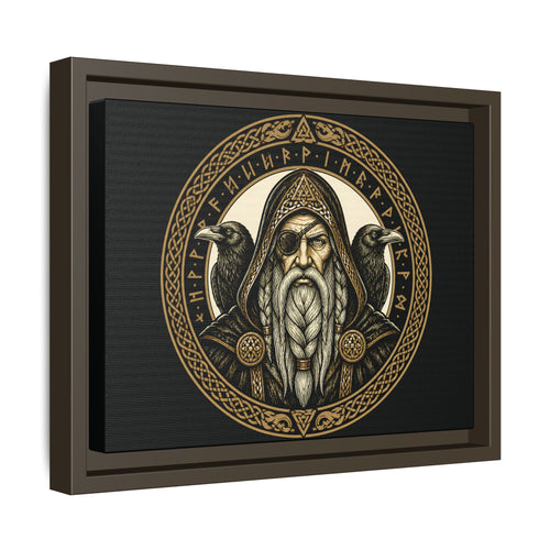 Ingelijst canvas met het goudkleurige Odin-embleem in een espresso lijst
